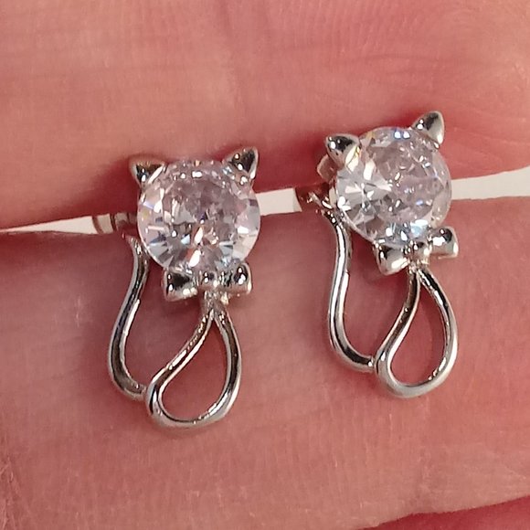 925 Sterling Silver Diamond Zircon Cat Stud Earrings 6mm .84ctw ea. Party Gift - Picture 1 of 5